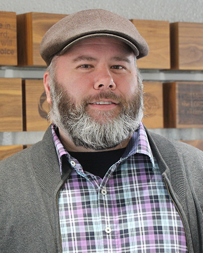 Headshot of Rev. Chris Edwards.