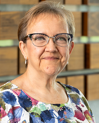 Mary Lou Carver headshot