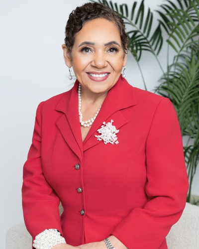 Carolene Mays headshot