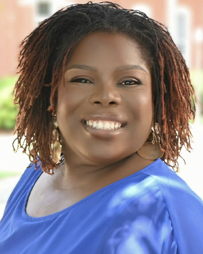Kanessa Doss headshot